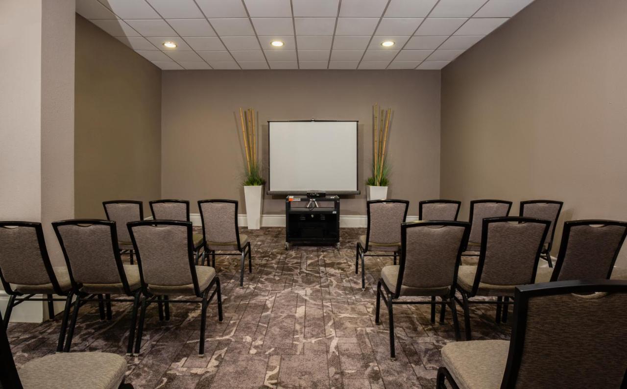 Pomeroy Hotel & Conference Centre Grande Prairie Extérieur photo