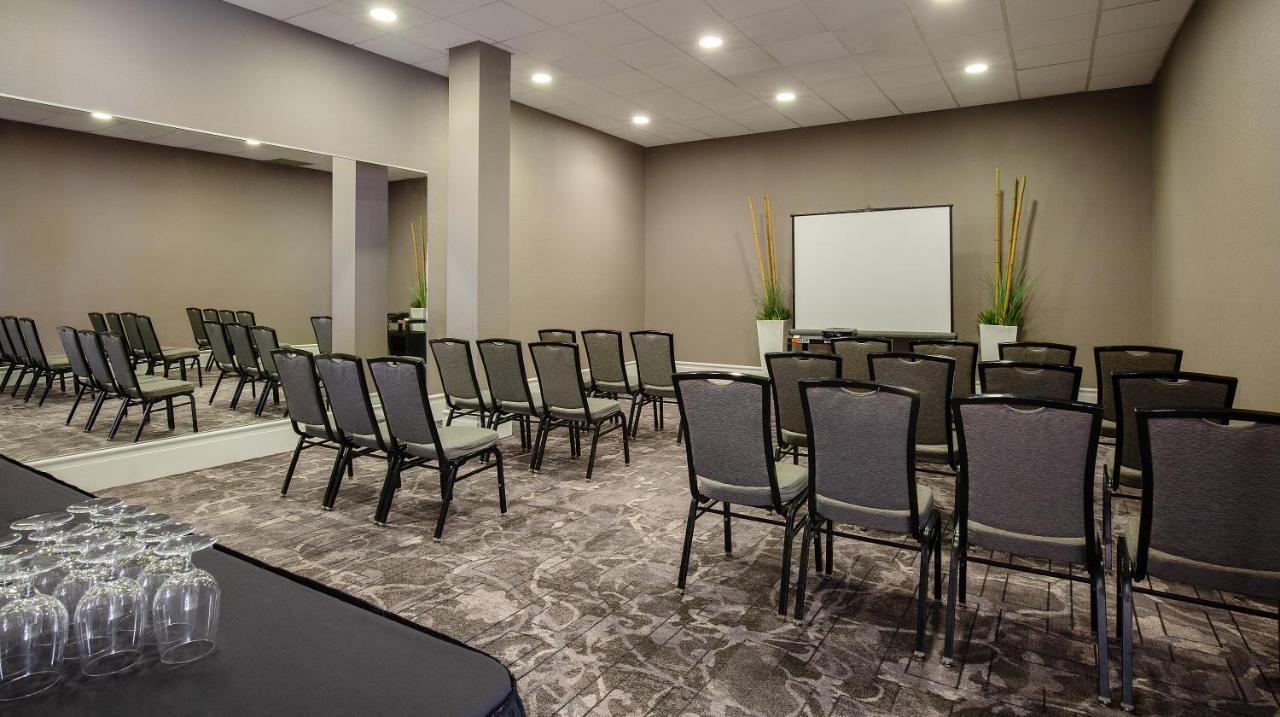 Pomeroy Hotel & Conference Centre Grande Prairie Extérieur photo