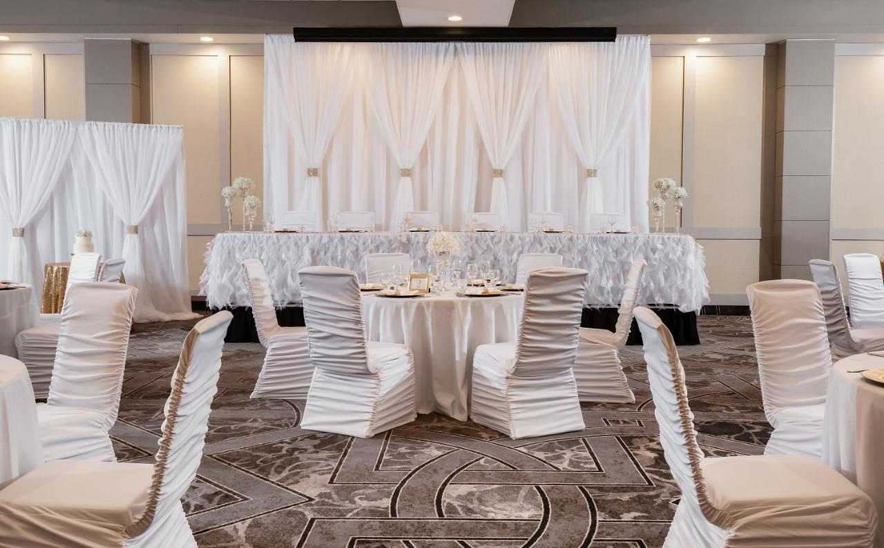 Pomeroy Hotel & Conference Centre Grande Prairie Extérieur photo