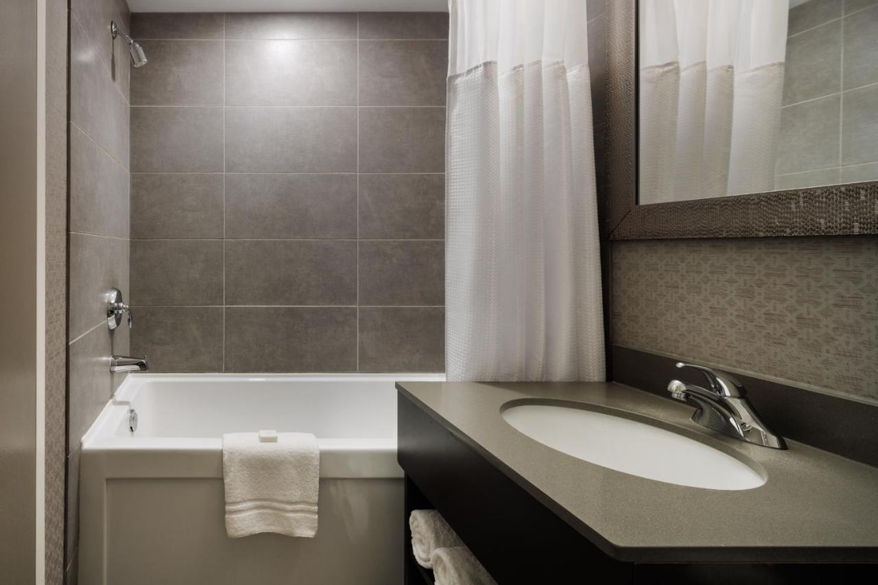 Pomeroy Hotel & Conference Centre Grande Prairie Extérieur photo