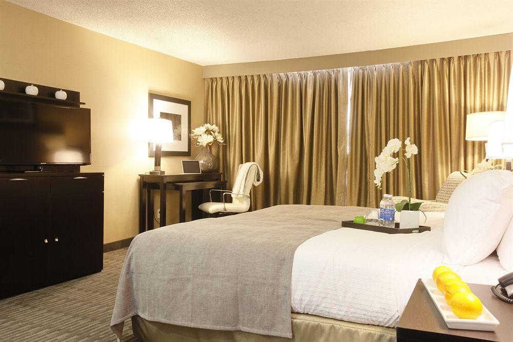 Pomeroy Hotel & Conference Centre Grande Prairie Extérieur photo