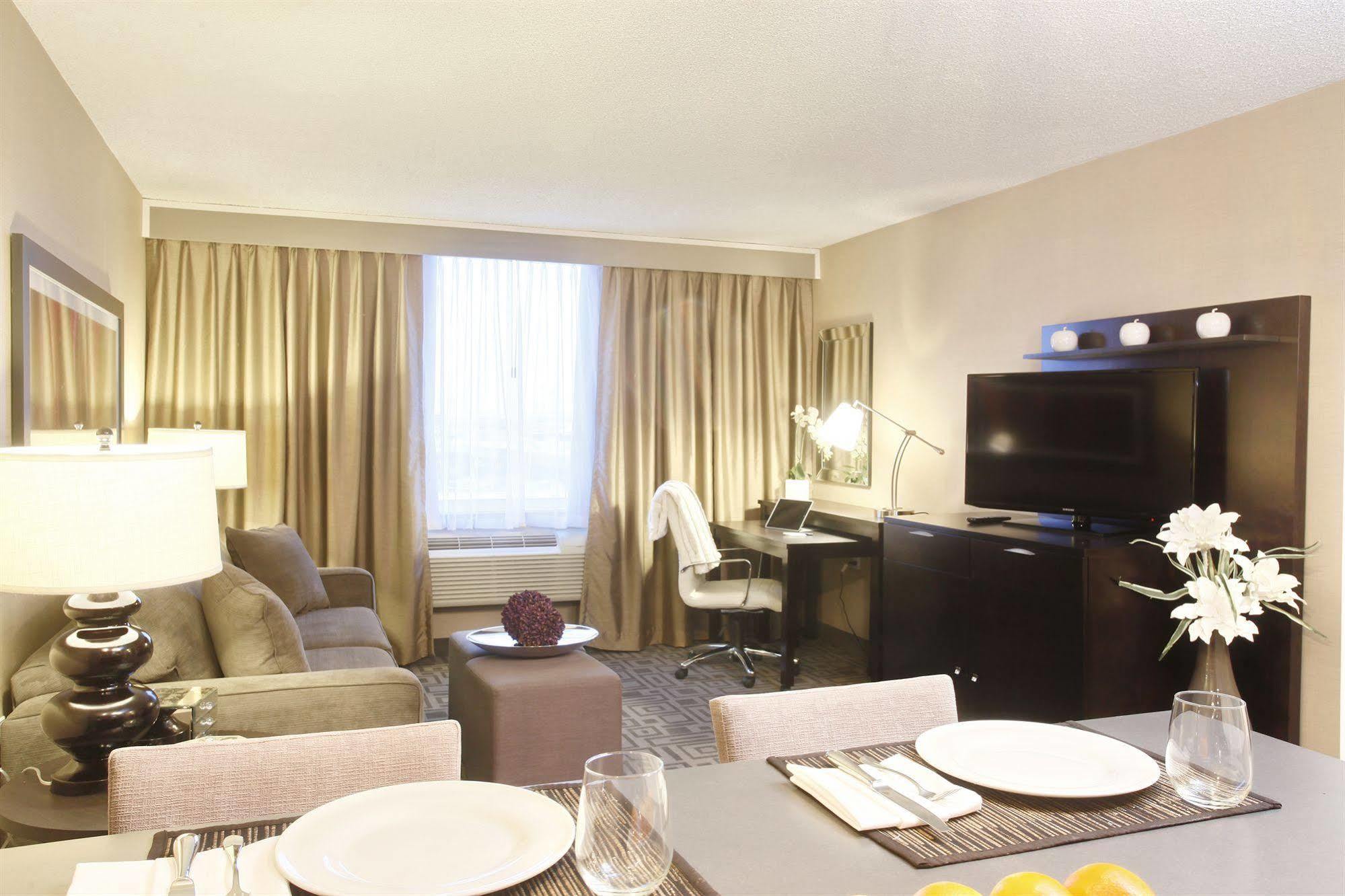 Pomeroy Hotel & Conference Centre Grande Prairie Extérieur photo